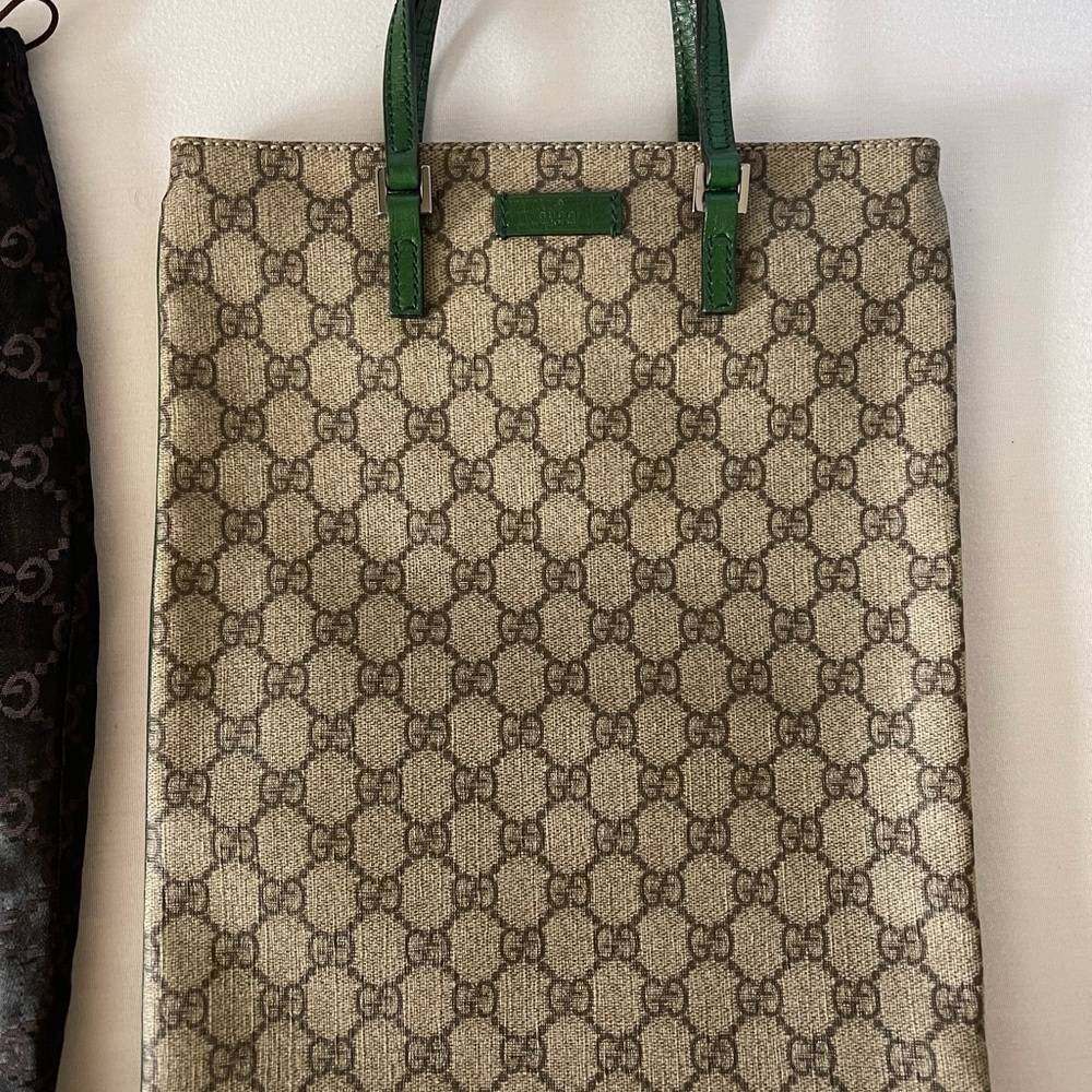 Gucci Cream and Green Tote Bag with Iconic Design